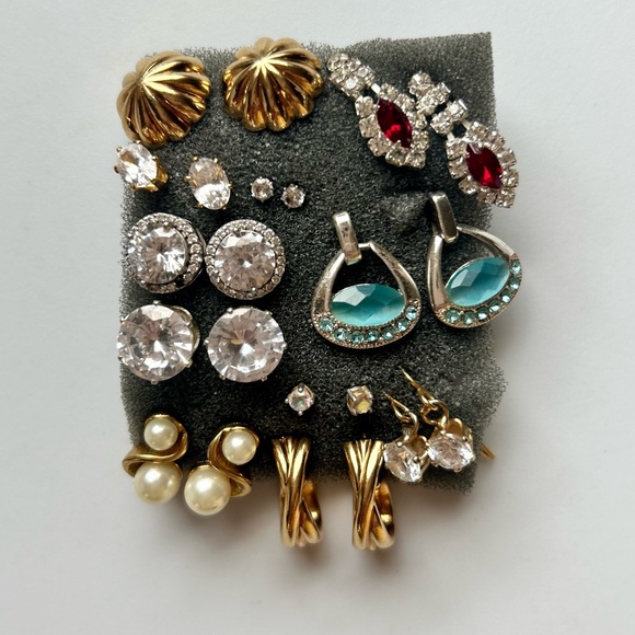 Glam Vintage Earrings Lot Statement Gold Rhinestone Pearl Bundle Estate Lot - Picture 2 of 14